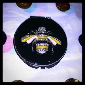🐝 Sparkling Bee Compact 🐝